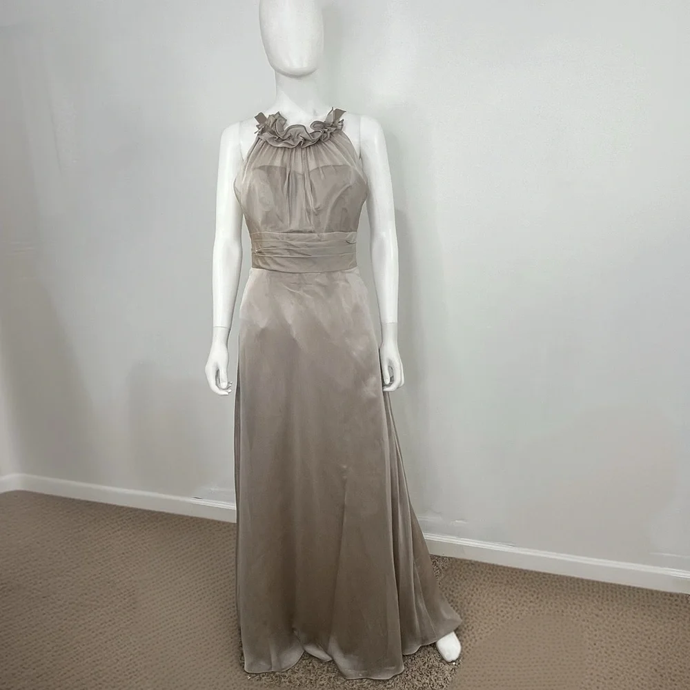 🤍✨ NWT Belsoie Taupe Formal Gown – Size 8 💍👗 - Picture 2 of 9